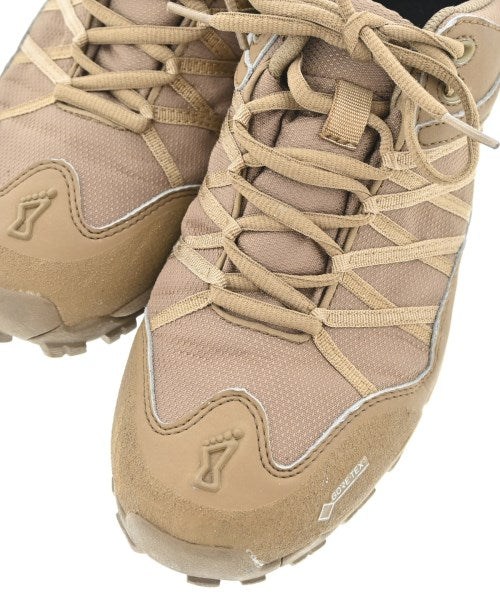 inov-8 รองเท้าผ้าใบ