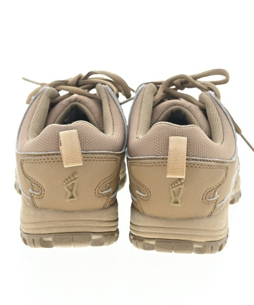 inov-8 รองเท้าผ้าใบ