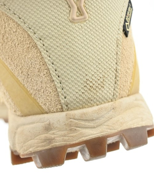 inov-8 รองเท้าผ้าใบ