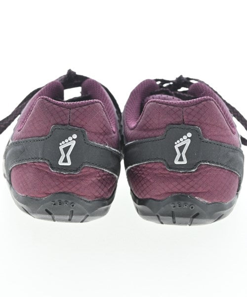 inov-8 รองเท้าผ้าใบ