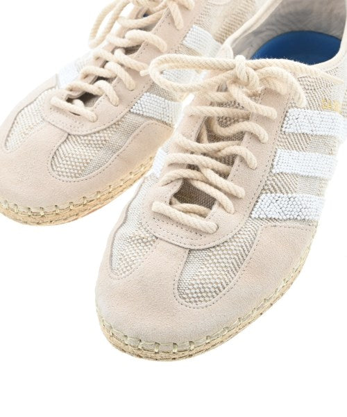 CLOT รองเท้าผ้าใบ