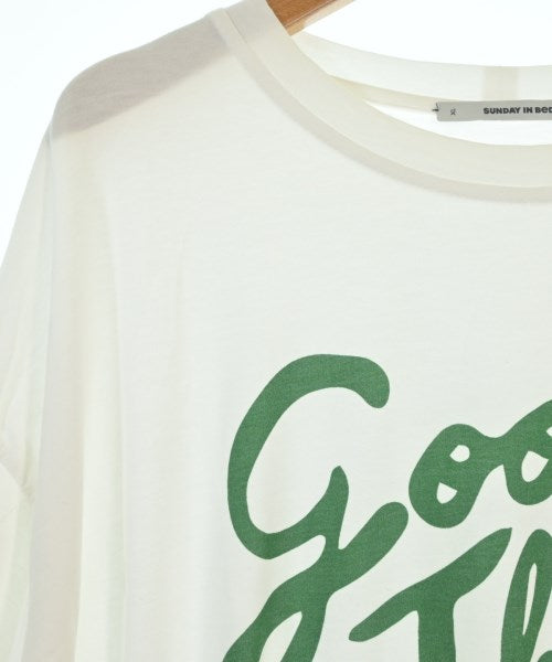 SUNDAY IN BED เสื้อยืด/เสื้อท็อปส์