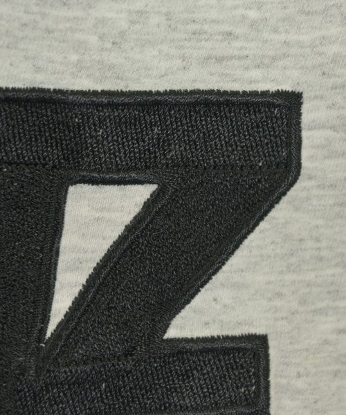 LUTZ HUELLE เสื้อยืด/เสื้อท็อปส์