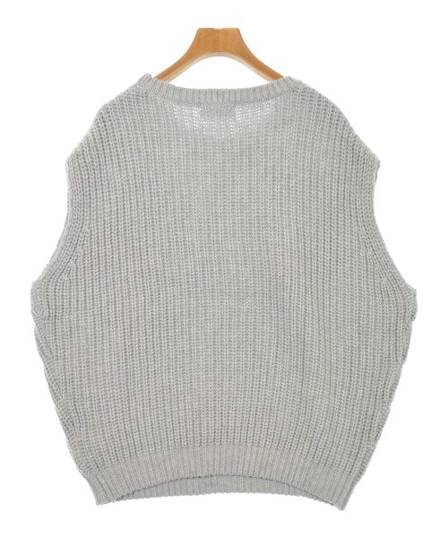 Rosiee เสื้อแขนกุด