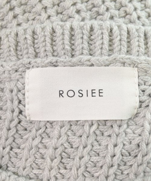 Rosiee เสื้อแขนกุด