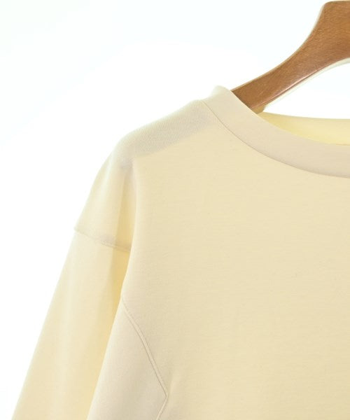Rosiee เสื้อยืด/เสื้อท็อปส์