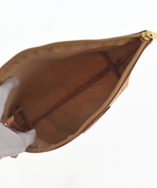 Alviero Martini 1A Classe กระเป๋า
