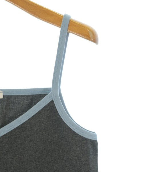 low classic เสื้อสายเดี่ยว