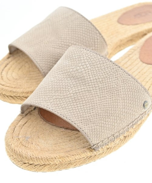 UGG รองเท้าแตะ