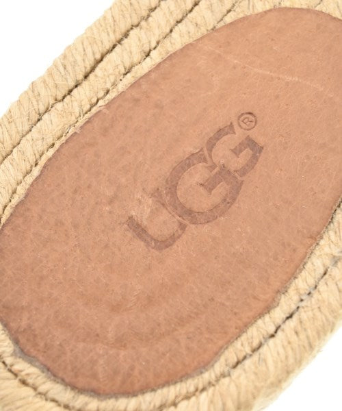 UGG รองเท้าแตะ