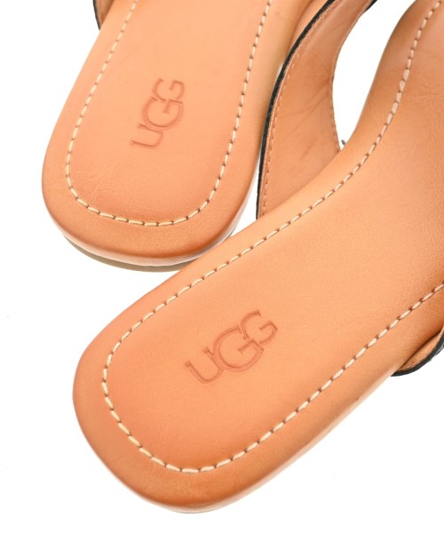UGG รองเท้าแตะ
