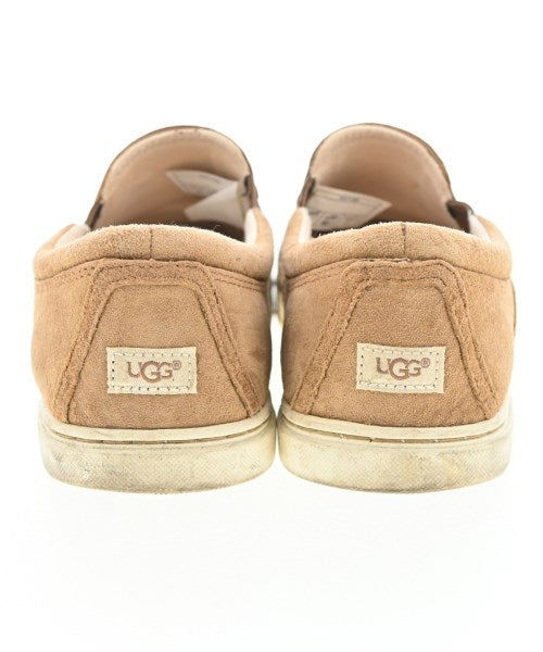 UGG รองเท้าผ้าใบ