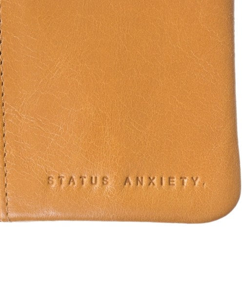 STATUS ANXIETY กระเป๋าสตางค์/กระเป๋าใส่เหรียญ