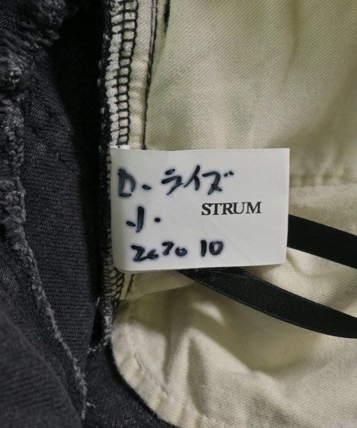 STRUM ยีนส์