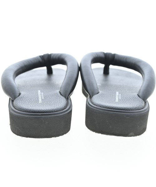 TOSHINOSUKE TAKEGAHARA รองเท้าแตะ