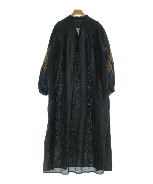 V.DE.VINSTER ชุดเดรส