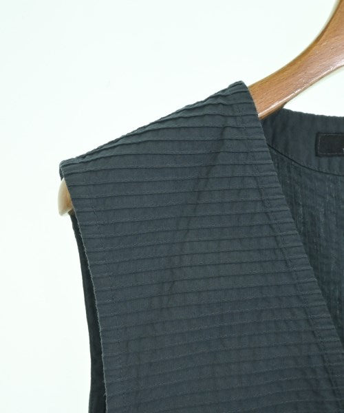 YACCOMARICARD เสื้อกั๊ก