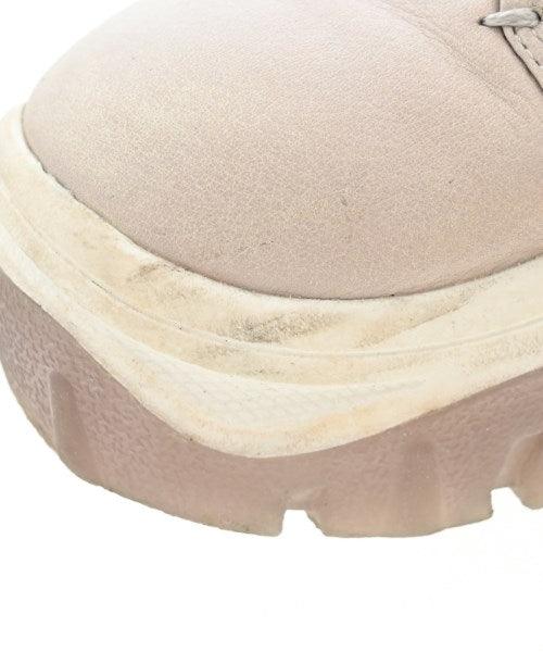 yuko imanishi + รองเท้าผ้าใบ