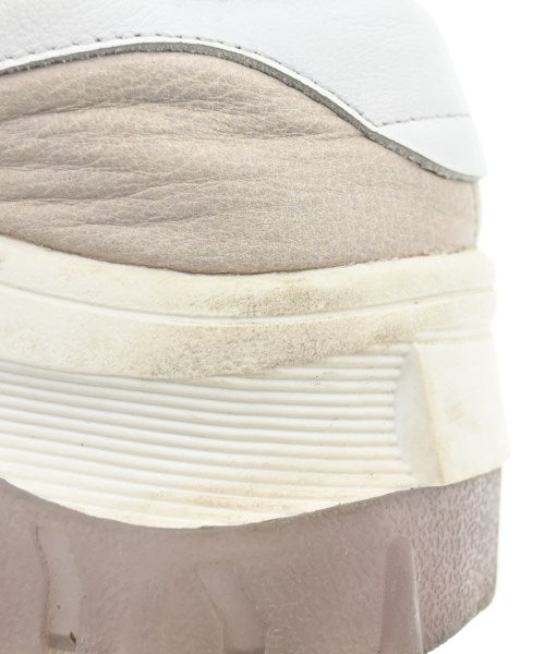 yuko imanishi + รองเท้าผ้าใบ