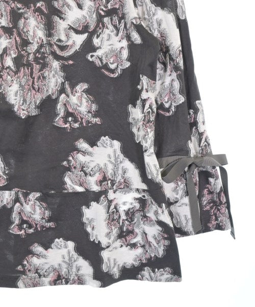 PINORE เสื้อยืด/เสื้อท็อปส์