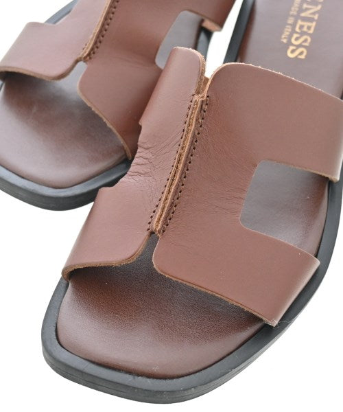 ENESS รองเท้าแตะ