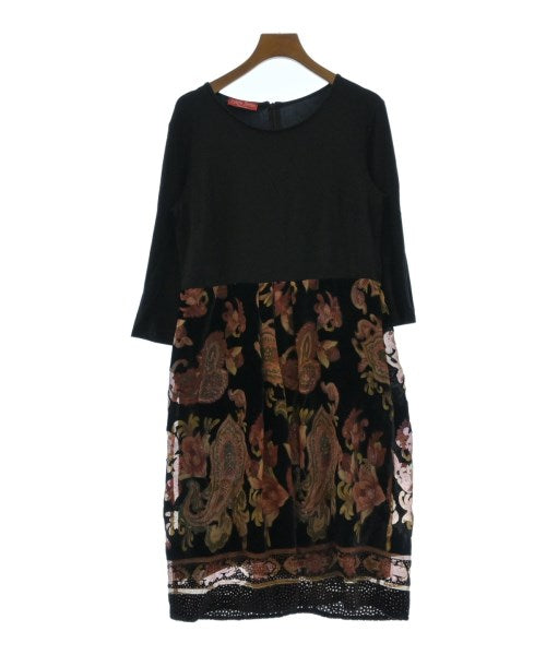 CORSO ROSSO ชุดเดรส