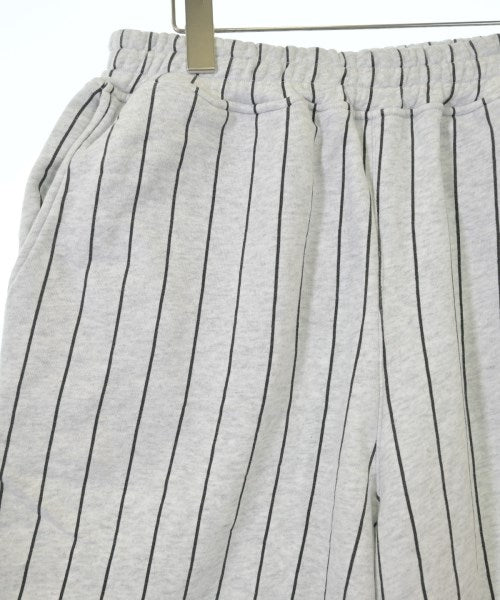 MOBB กางเกงขาสั้น