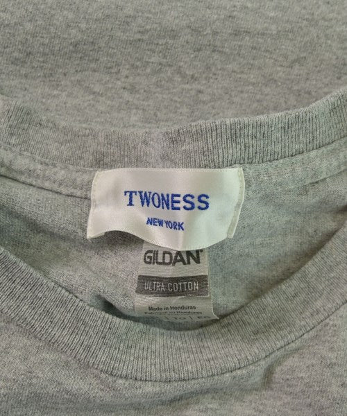 TWONESS เสื้อยืด/เสื้อท็อปส์