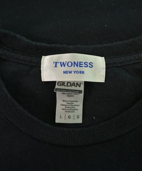 TWONESS เสื้อยืด/เสื้อท็อปส์