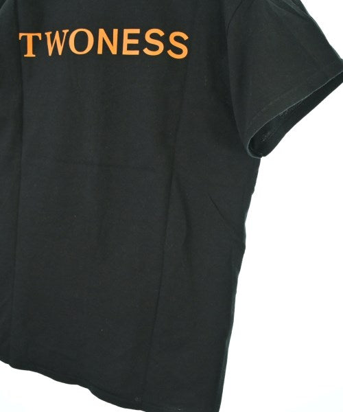 TWONESS เสื้อยืด/เสื้อท็อปส์