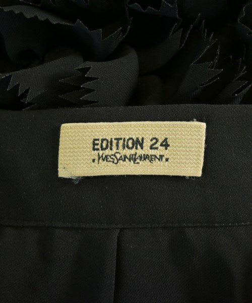 Edition 24 Yves Saint Laurent กระโปรงสั้น