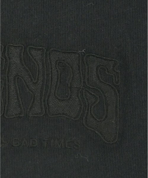 AFENDS เสื้อยืด/เสื้อท็อปส์