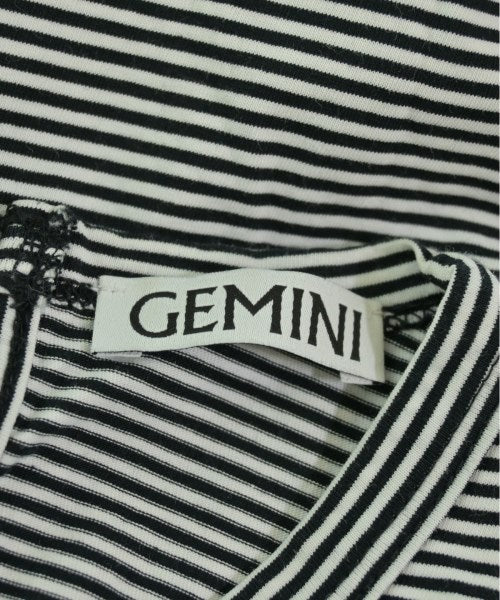 GEMINI เสื้อยืด/เสื้อท็อปส์