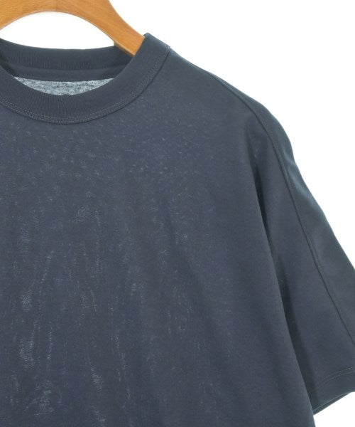 forme เสื้อยืด/เสื้อท็อปส์