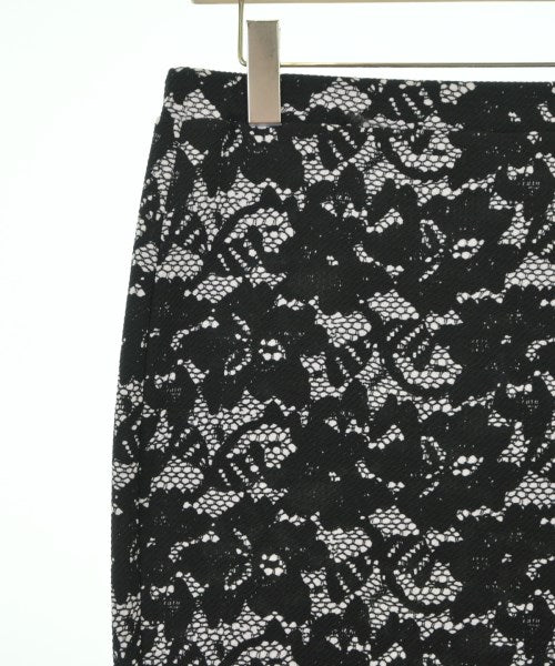 Leota กระโปรงยาวถึงเข่า