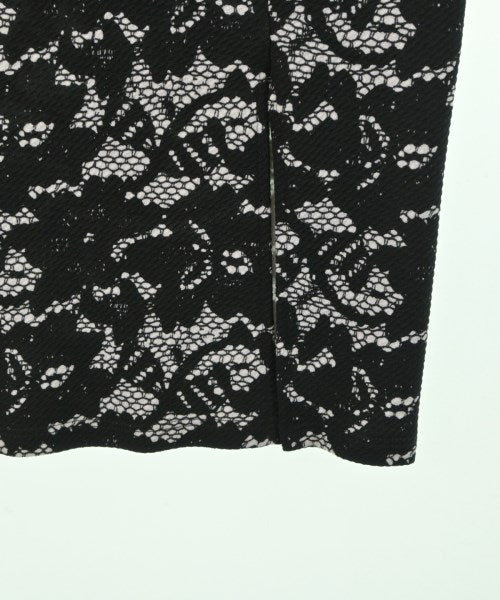 Leota กระโปรงยาวถึงเข่า