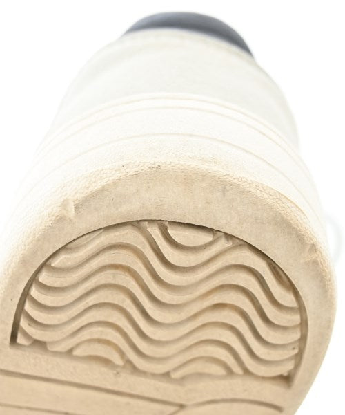 D.A.T.E. รองเท้าผ้าใบ