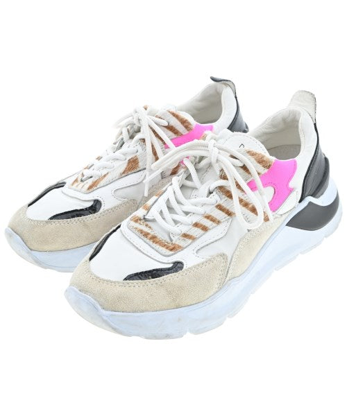 D.A.T.E. รองเท้าผ้าใบ