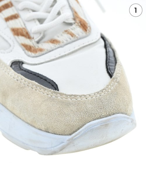 D.A.T.E. รองเท้าผ้าใบ