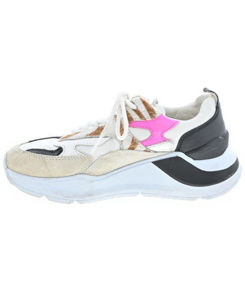 D.A.T.E. รองเท้าผ้าใบ