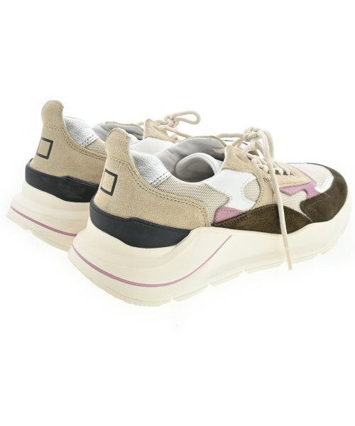 D.A.T.E. รองเท้าผ้าใบ