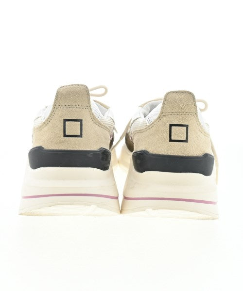 D.A.T.E. รองเท้าผ้าใบ