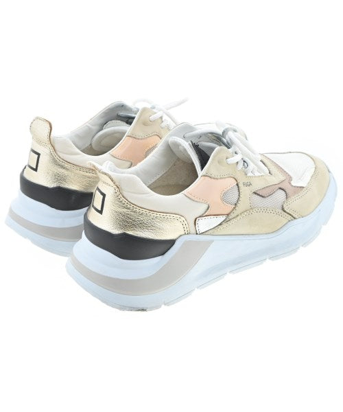 D.A.T.E. รองเท้าผ้าใบ
