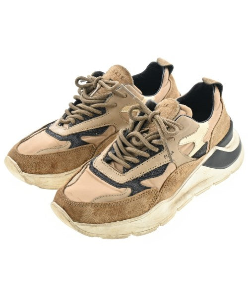 D.A.T.E. รองเท้าผ้าใบ