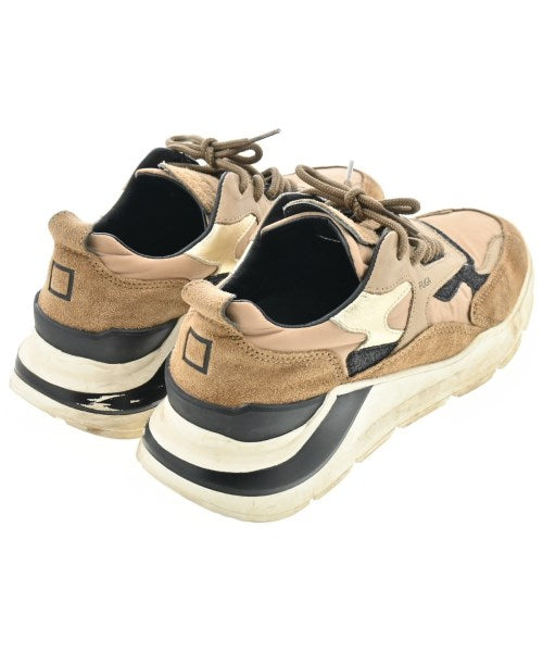 D.A.T.E. รองเท้าผ้าใบ