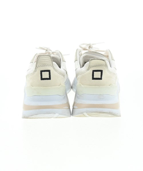 D.A.T.E. รองเท้าผ้าใบ