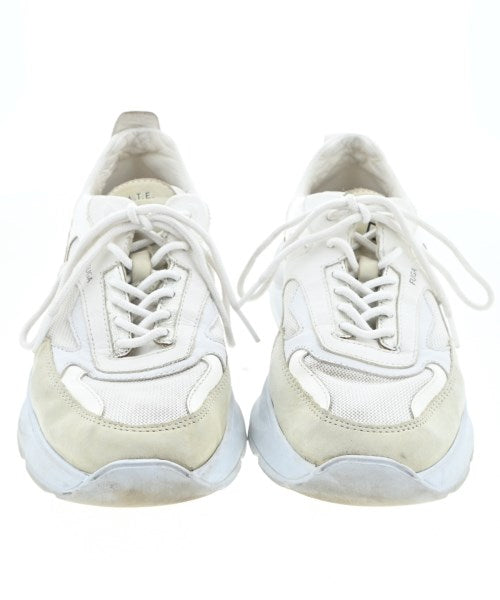 D.A.T.E. รองเท้าผ้าใบ