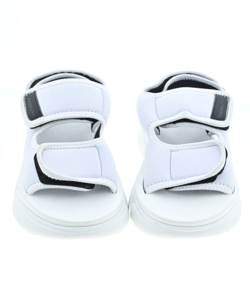 FESSURA รองเท้าแตะ