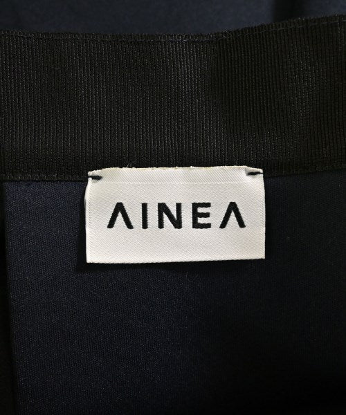 Ainea กระโปรงยาวถึงเข่า