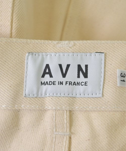 AVN ยีนส์